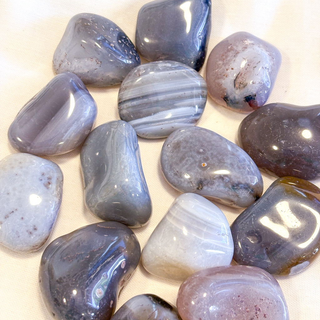 Agate crystal tumble stone