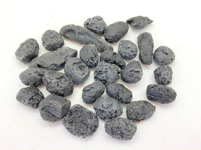 Tektite meteorite crystal stone