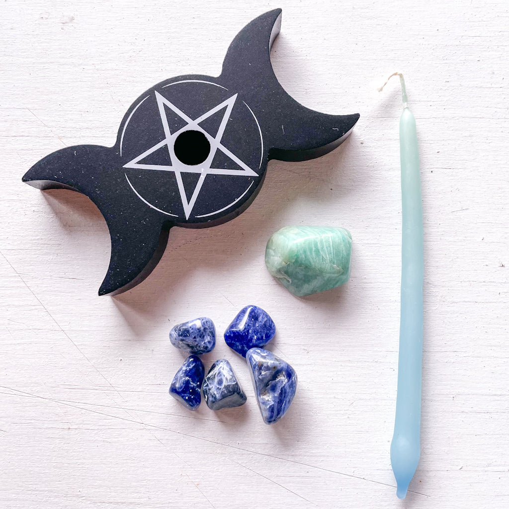Witchy spell candle & crystal pack - blue - chilled vibes