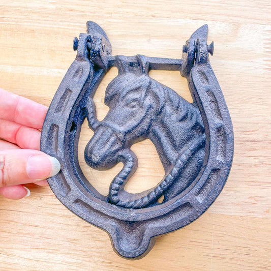 Cast iron Horse shoe door knocker wall hanging