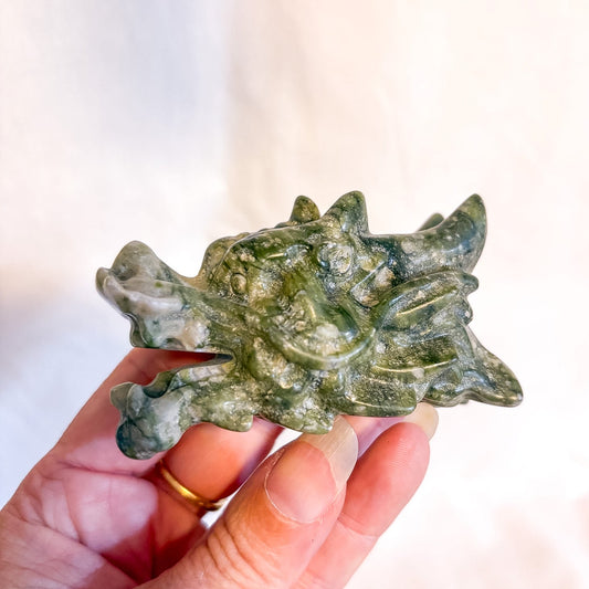 Serpentine dragon head crystal carving