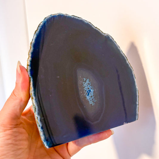 Blue Agate crystal bookend / statue 1kg 12.5cm