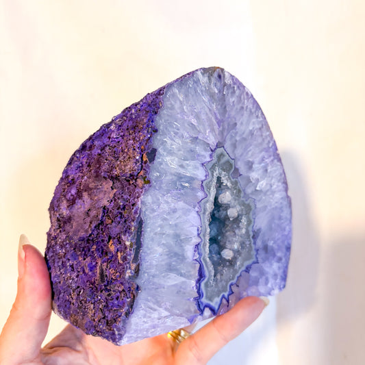 Purple Agate cave crystal bookend / statue 1.1kg 11.5cm