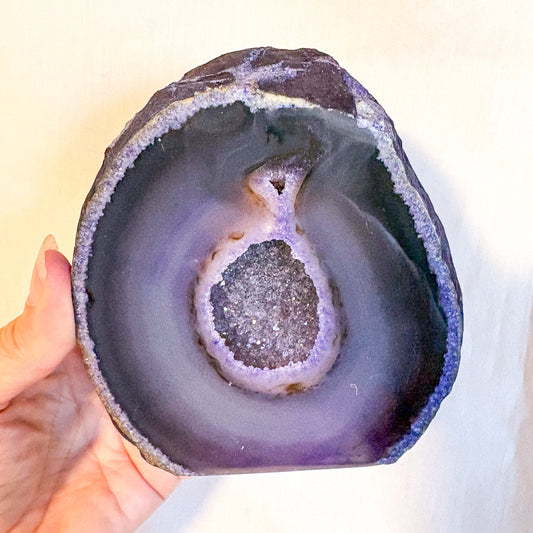 Purple Agate cave crystal bookend / statue 1kg 11.5cm
