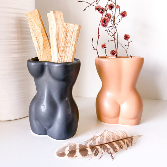 Nude goddess vase - tan or black