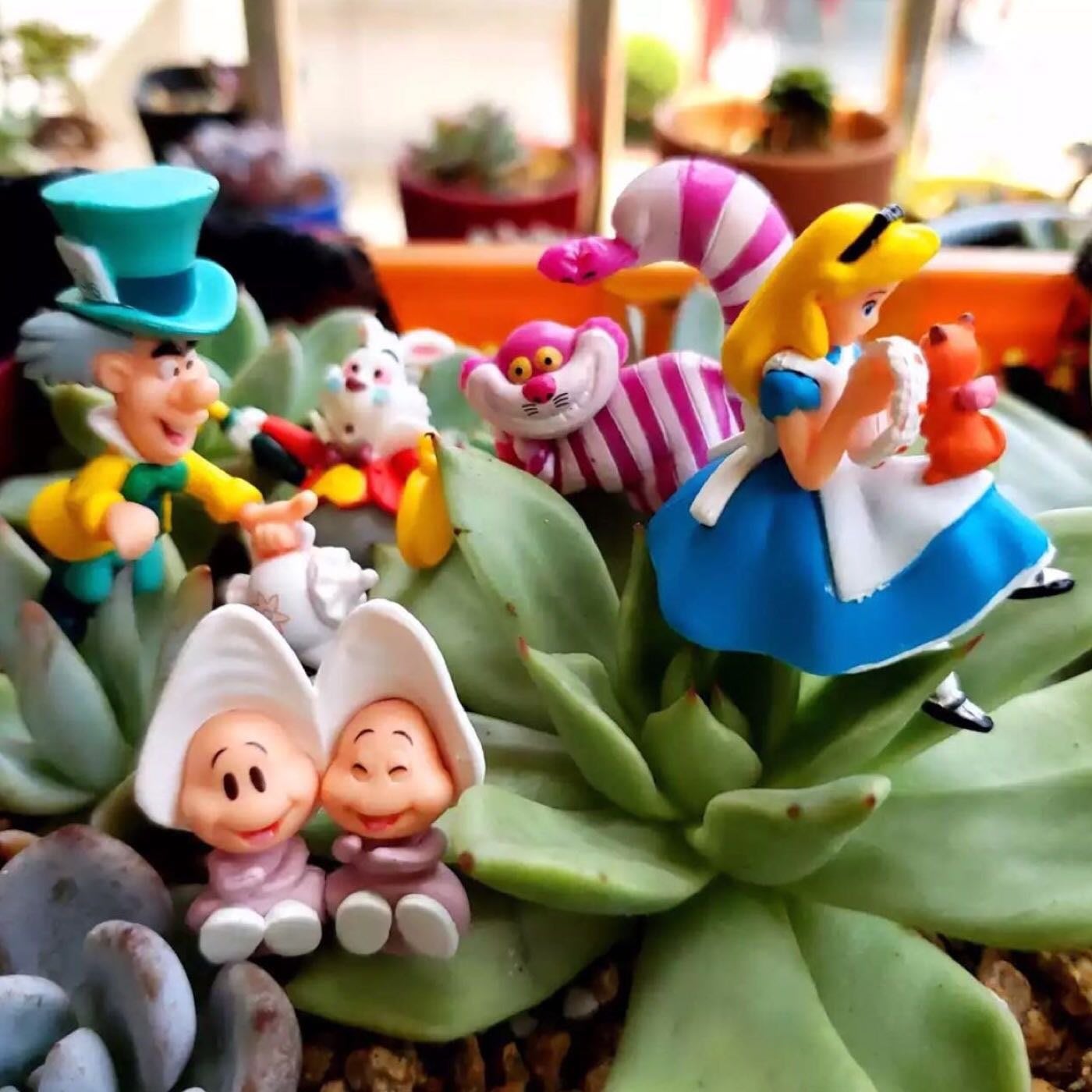 Alice in wonderland mini cake topper / plant pot hanger gnome figure toy set