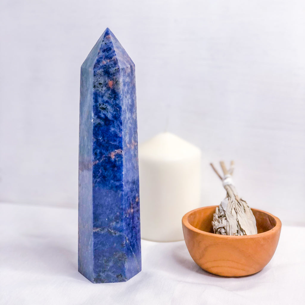 Sodalite crystal generator tower XL