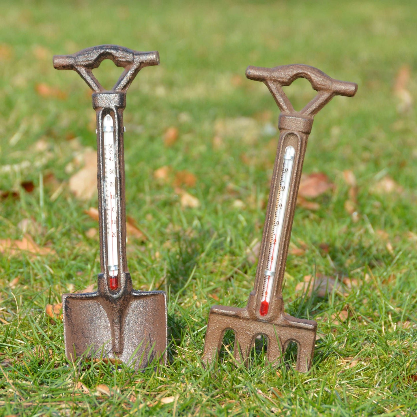 Cast iron spade garden thermometer wall hanging