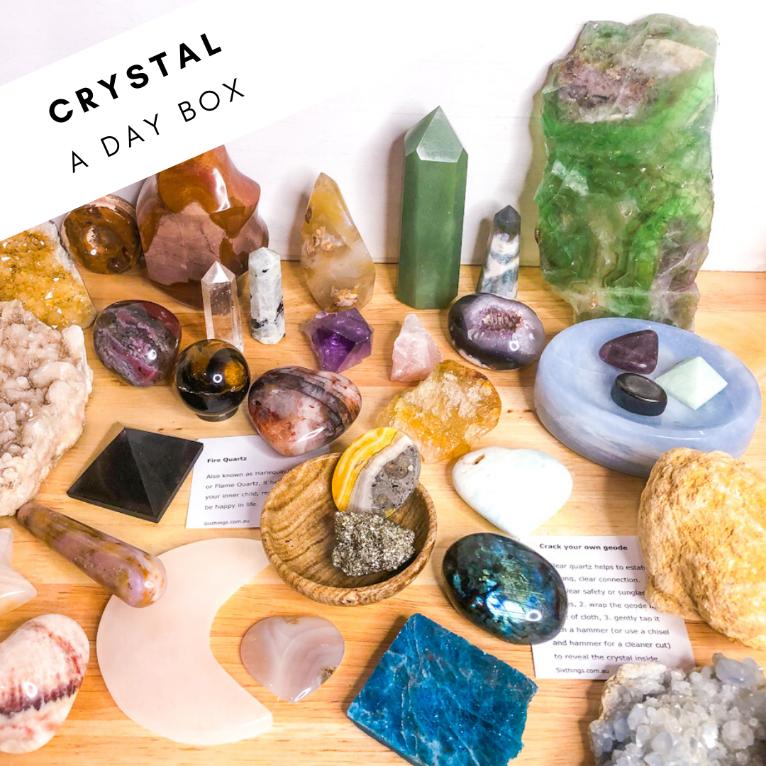 CRYSTALS mystery box / a crystal a day gift box (clusters, polished and rough)