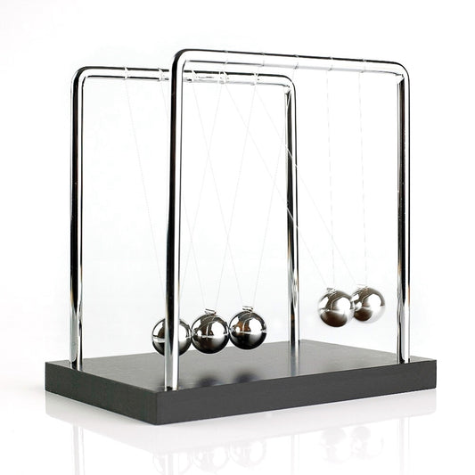 Newtons cradle desk novelty moving statue