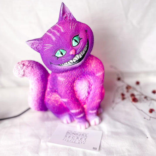 Cheshire cat table lamp
