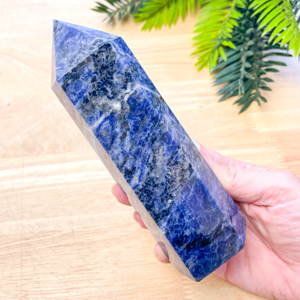 Sodalite crystal generator tower XL