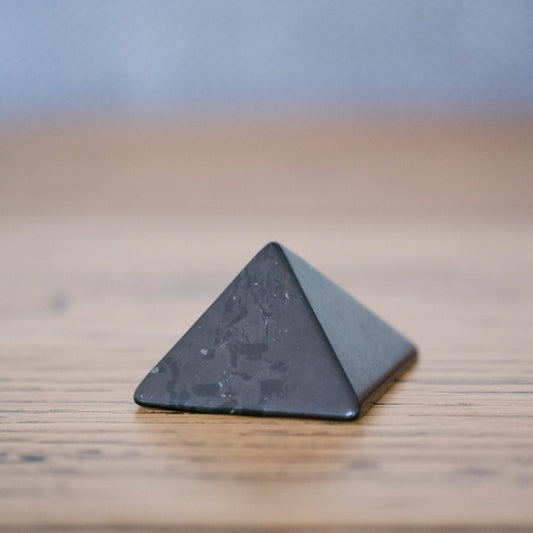 High quality Shungite crystal pyramid