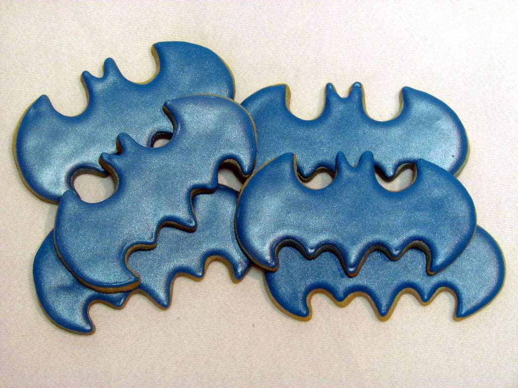 Batman symbol cookie cutter - Six Things - 6