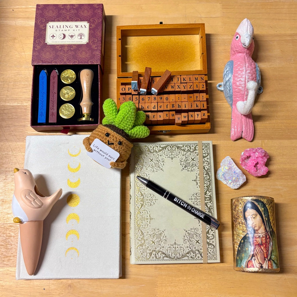 MYSTERY BOX - Stationery addict / office gift box