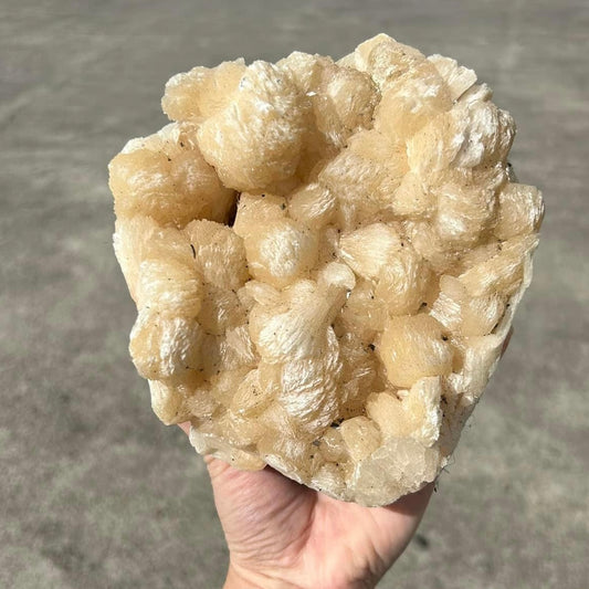 Stilbite crystal cluster XL 1.3kg