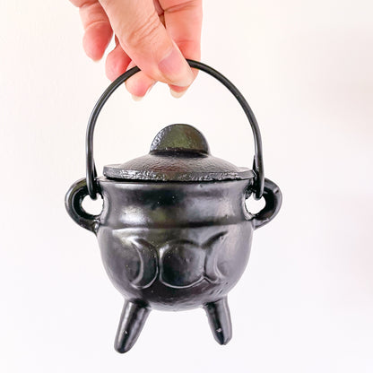 Witches cauldron cast iron metal pot