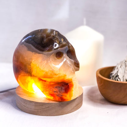Natural Agate brown + white crystal skull L 800g