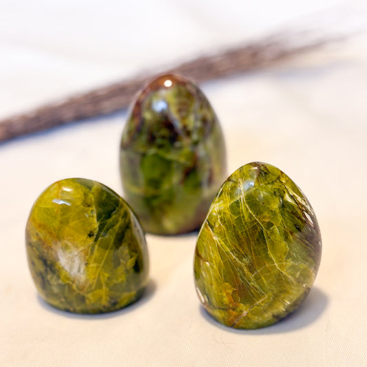 Green opal crystal freeform