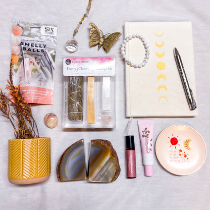 MYSTERY BOX - Spoil her gift box for women