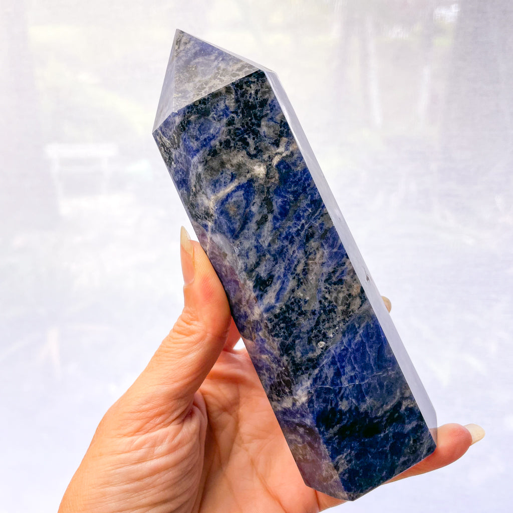 Sodalite crystal generator tower XL