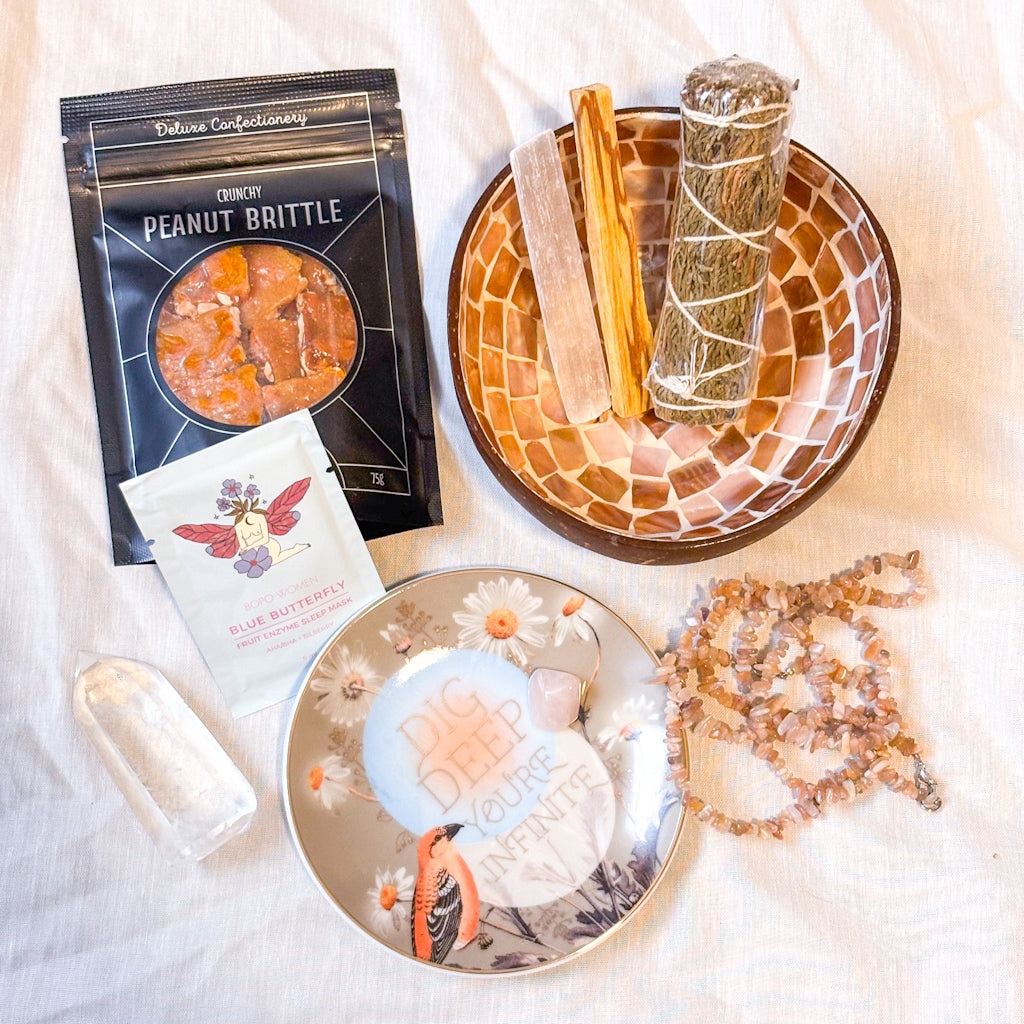 MYSTERY BOX - Spoil her gift box for women