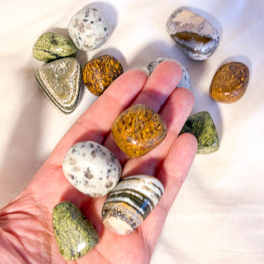 Crystal set - NURTURING STABILITY