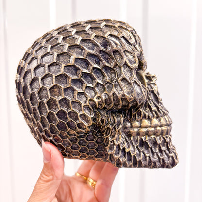 Chain link Skull brass statue