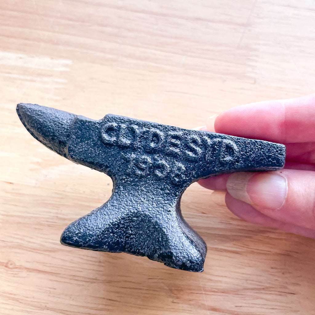 Cast iron Anvil vintage statue paper weight