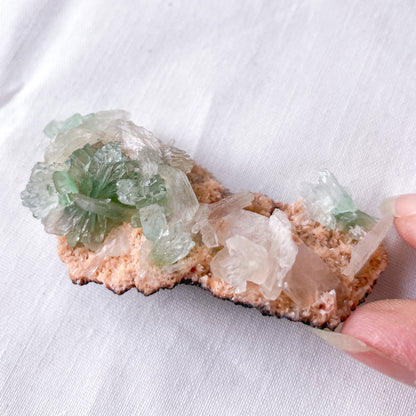 Green apophyllite, heulandite + stilbite crystal specimen