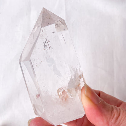Clear quartz crystal point generator tower 210g