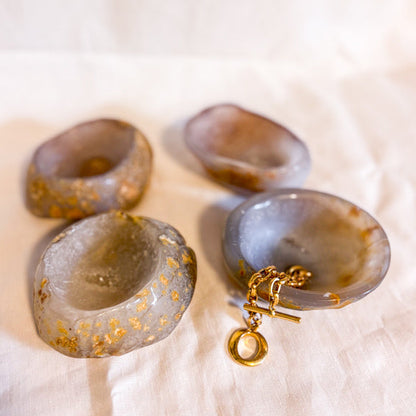 Agate crystal bowl stone carving