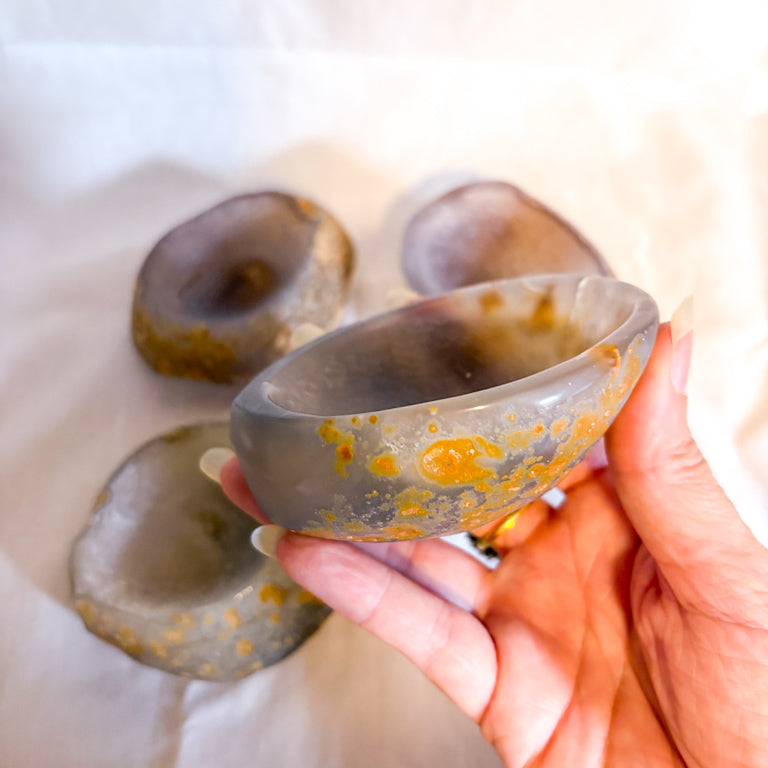 Agate crystal bowl stone carving