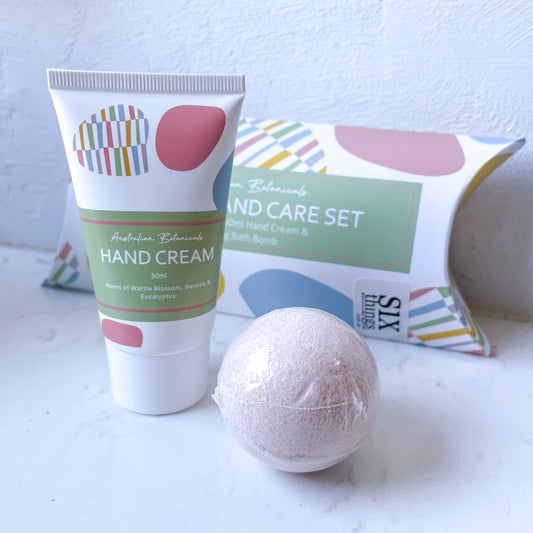 Good vibes gift hand cream & bath bomb set