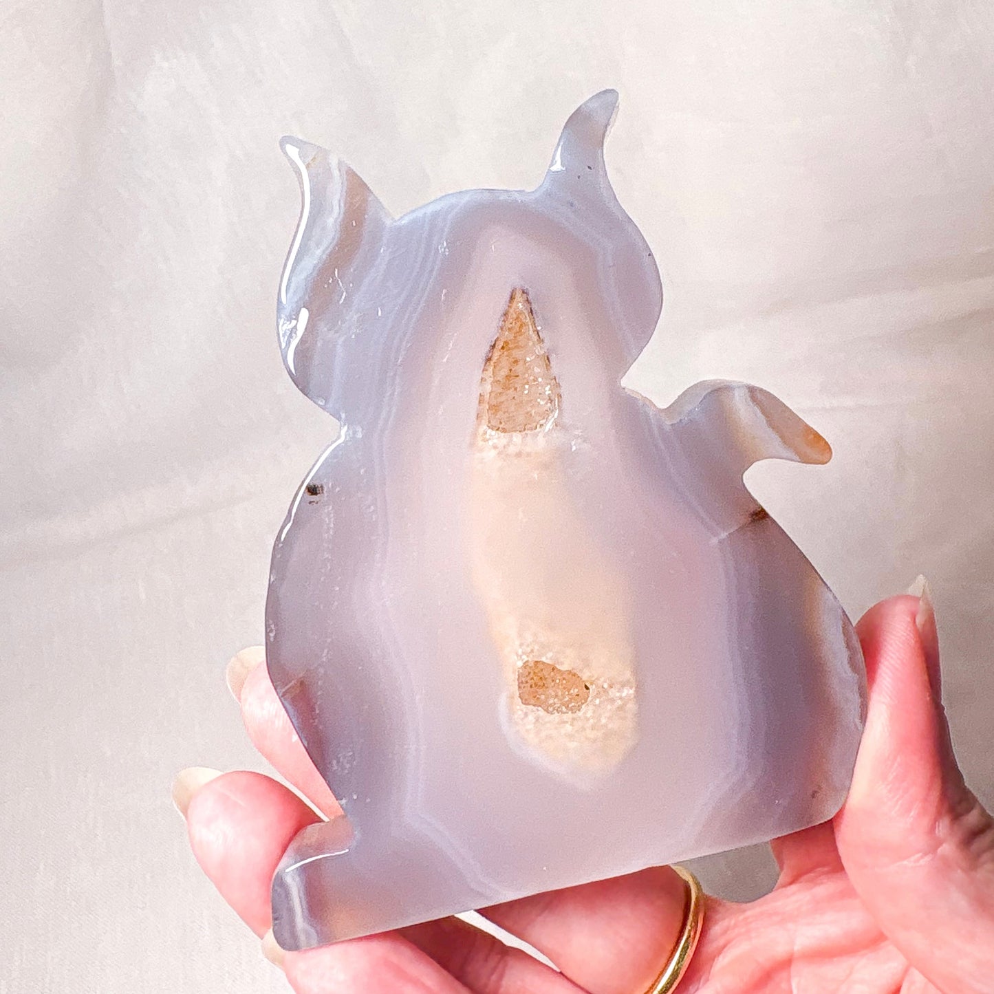 Natural Agate crystal kitty cat carving