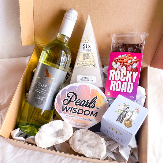 LOVE GIFT BOX - zero wine, chocolate, geode crystal, tea, candle and good vibes