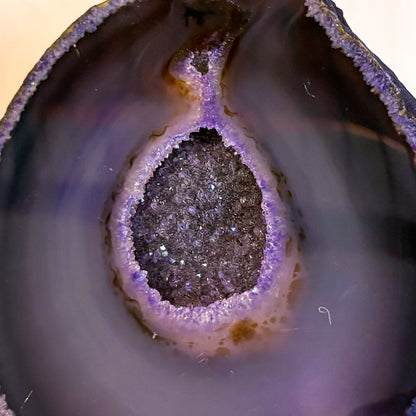 Purple Agate cave crystal bookend / statue 1kg 11.5cm