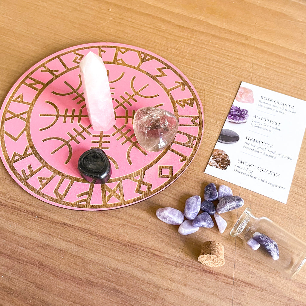 SET - Helm of Awe crystal grid wooden with crystals