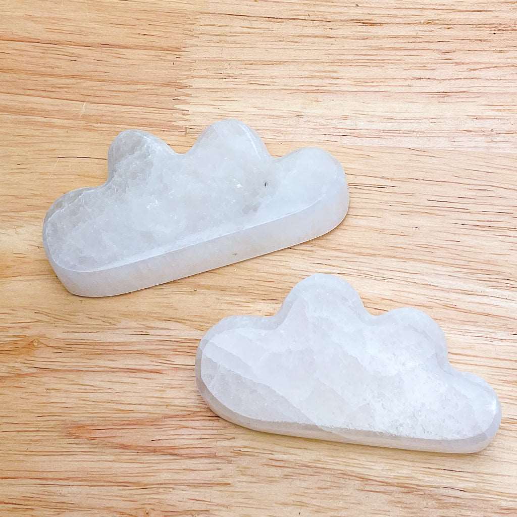 Cloud selenite crystal plate