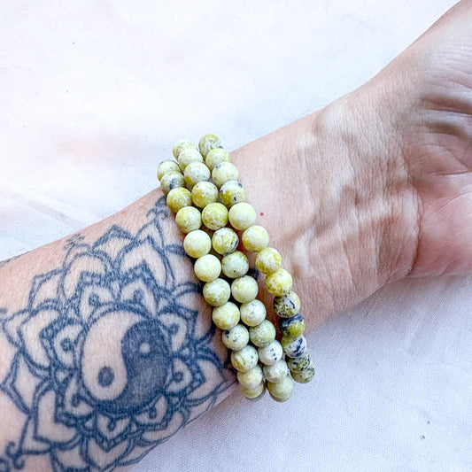 Flower serpentine crystal bead or Blue apatite crystal bracelet
