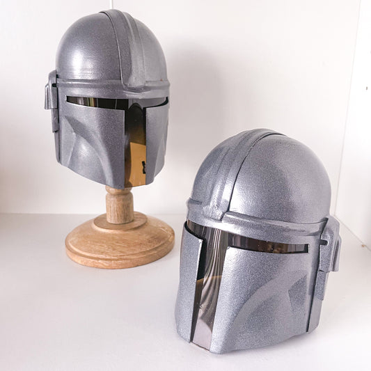 Star wars The Mandalorian beskar'gam Helment desk statue