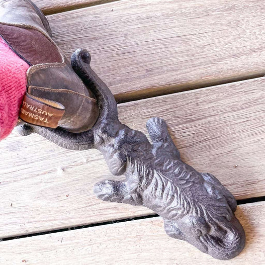 Cast iron boot puller dog
