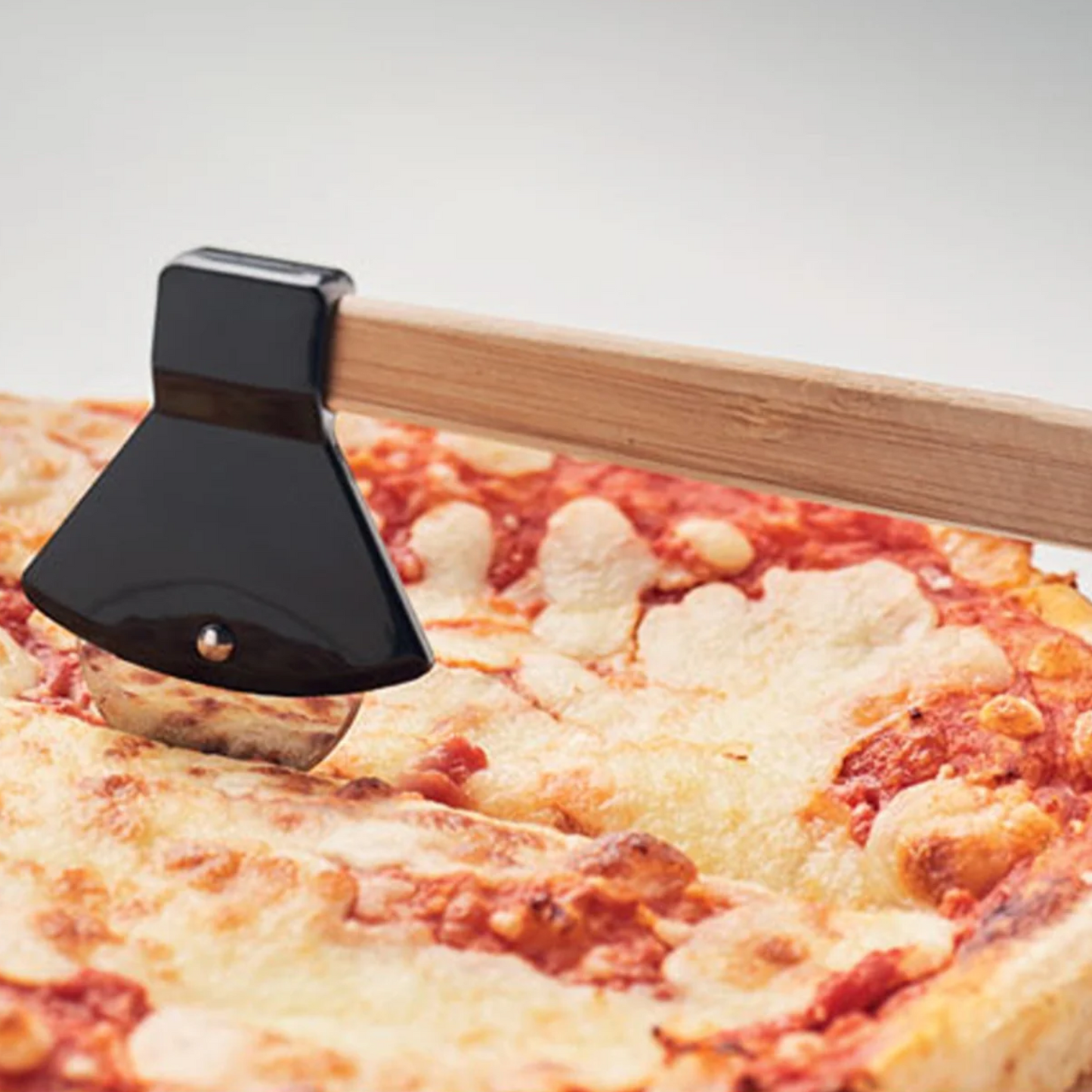 Wild axe novelty pizza cutter