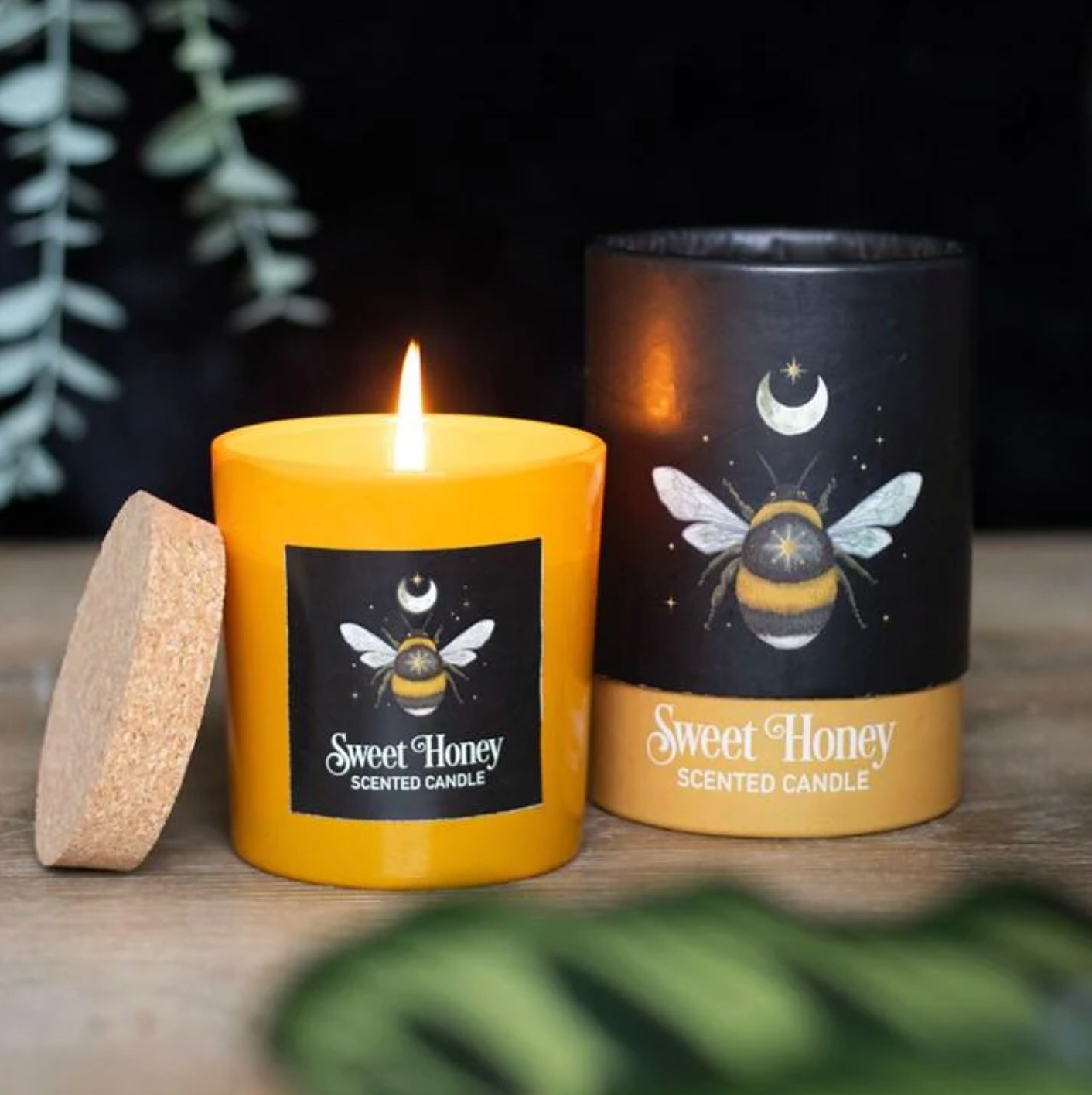 Wild honey bee glass candle