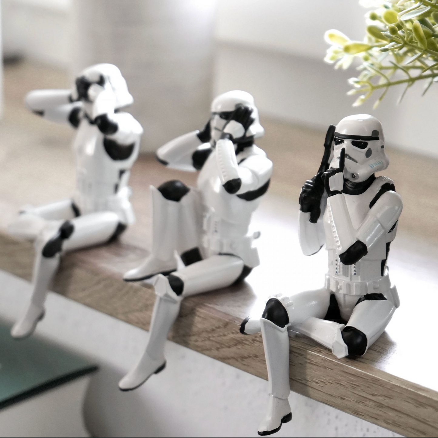 Star wars sitting storm troopers statue set 3
