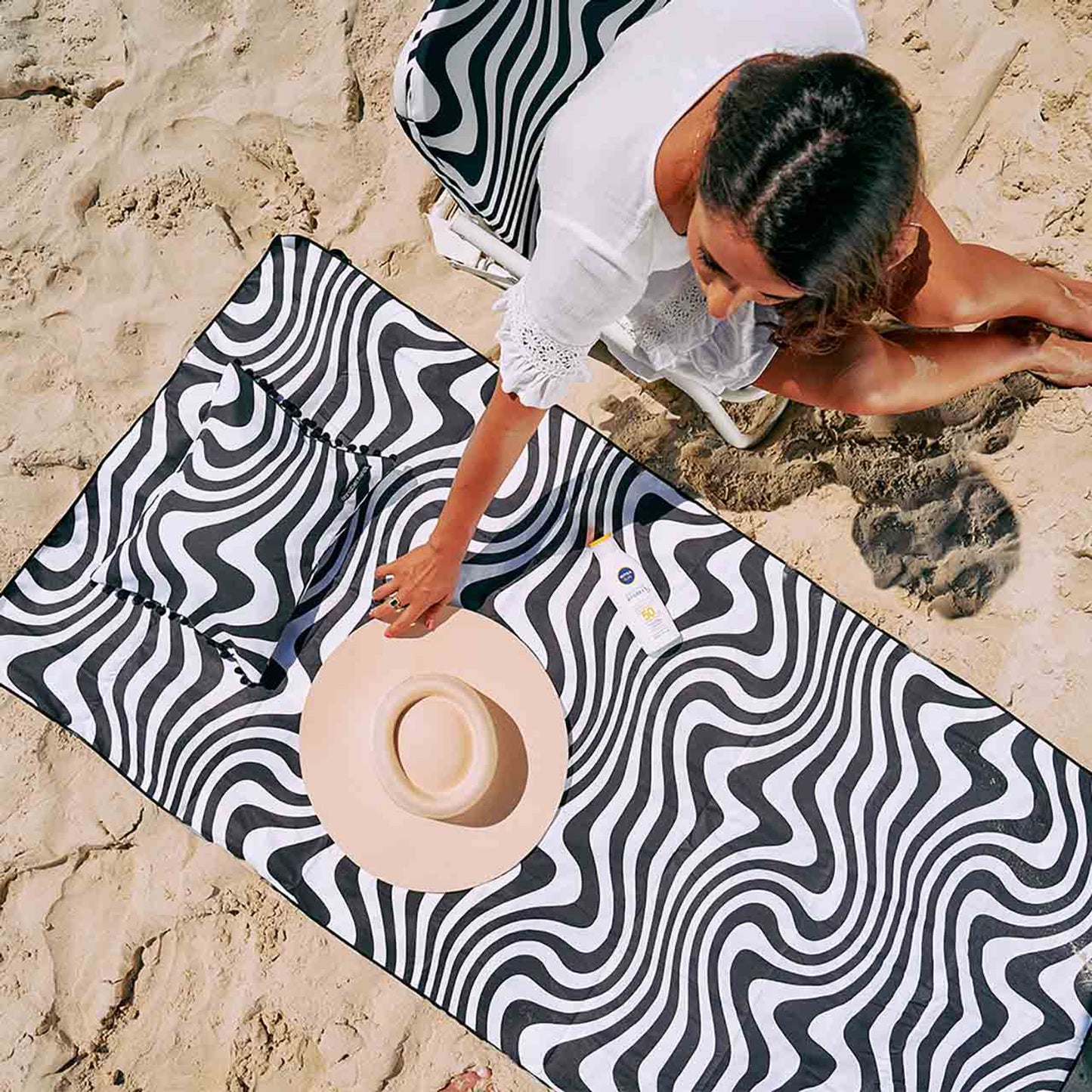 Monochrome mystic sand free towel