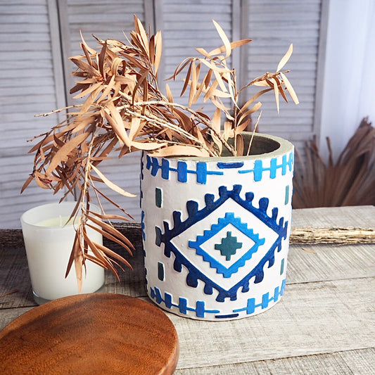 Clay pot storage jar with wooden lid