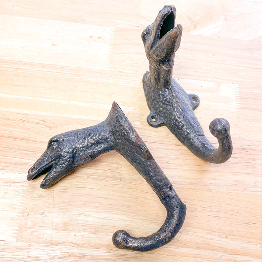Dinosaur / lizard cast iron vintage wall hook