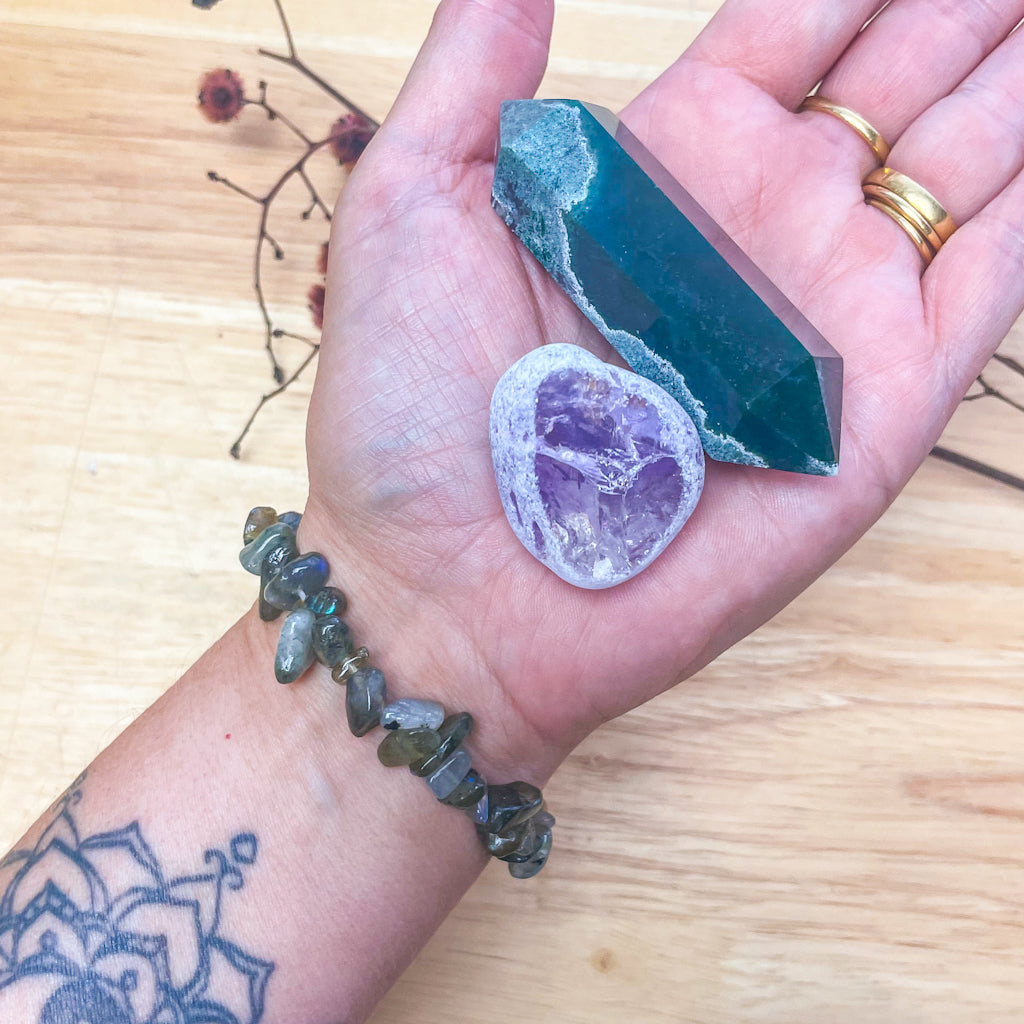 Crystal witchy bundle - Moss agate DT, labradorite bracelet + amethyst seer stone